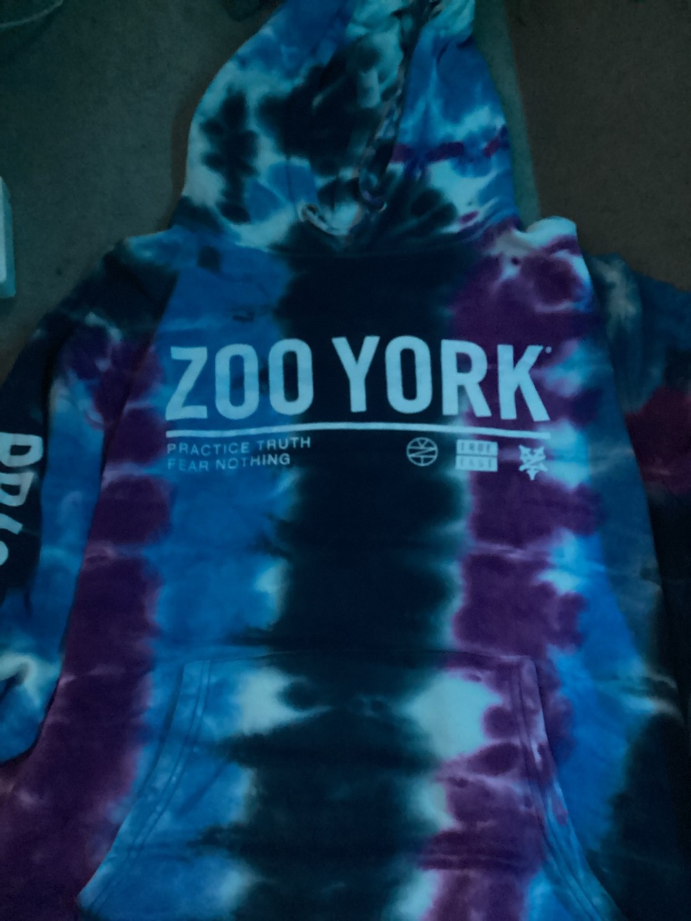 Zoo York tie dye sweater